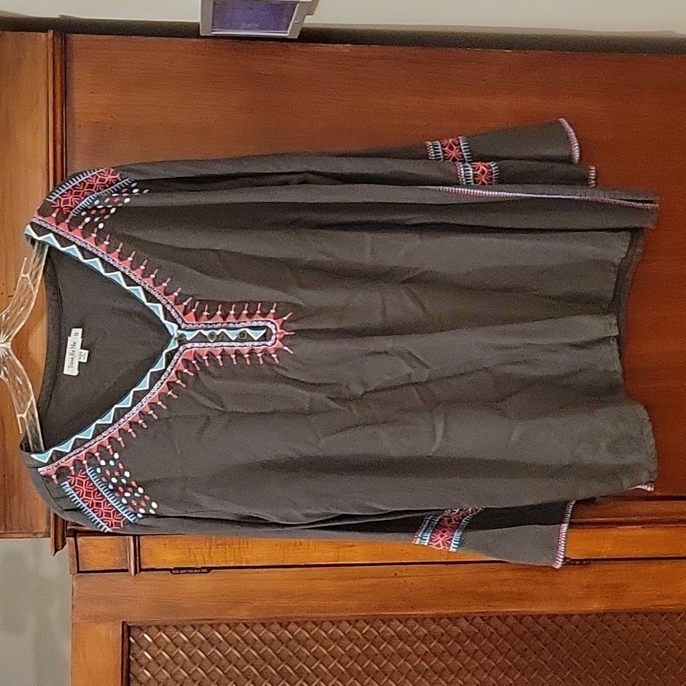 Time for Me | Tunic Gray Embroidered Tribal V-Neck Henley Shirt Ladies size 1X